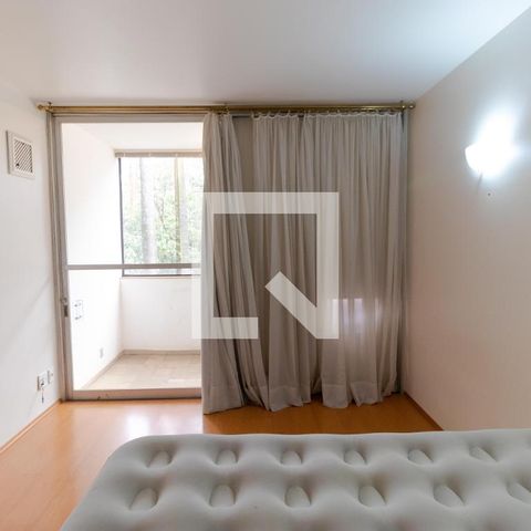 Casa para alugar com 628m², 5 quartos e 7 vagas Casa para alugar com 628m², 5 quartos e 7 vagasQuarto 01