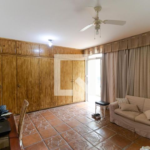 Casa para alugar com 628m², 5 quartos e 7 vagas Casa para alugar com 628m², 5 quartos e 7 vagasQuarto e Sala (Edícula)