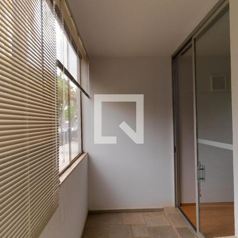 Casa para alugar com 628m², 5 quartos e 7 vagas Casa para alugar com 628m², 5 quartos e 7 vagasSacada do Quarto 02