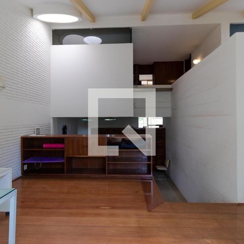 Casa para alugar com 628m², 5 quartos e 7 vagas Casa para alugar com 628m², 5 quartos e 7 vagasSalas