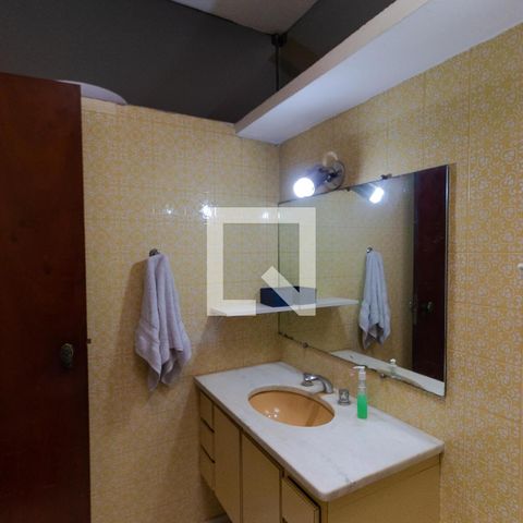 Casa para alugar com 628m², 5 quartos e 7 vagas Casa para alugar com 628m², 5 quartos e 7 vagasBanheiro 02