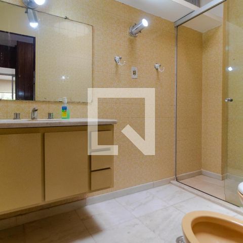 Casa para alugar com 628m², 5 quartos e 7 vagas Casa para alugar com 628m², 5 quartos e 7 vagasBanheiro 02