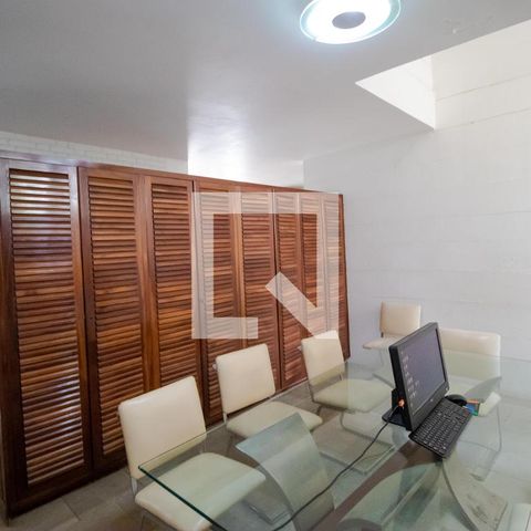 Casa para alugar com 628m², 5 quartos e 7 vagas Casa para alugar com 628m², 5 quartos e 7 vagasSala de Jantar