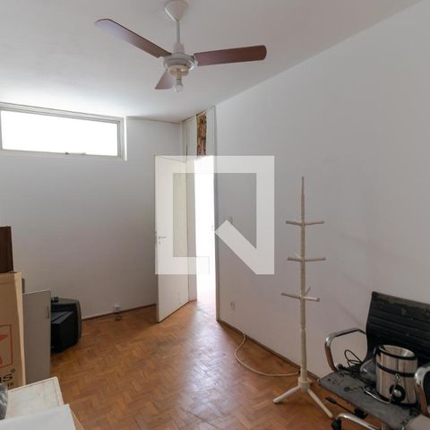 Casa para alugar com 628m², 5 quartos e 7 vagas Casa para alugar com 628m², 5 quartos e 7 vagasQuarto de Serviço 02