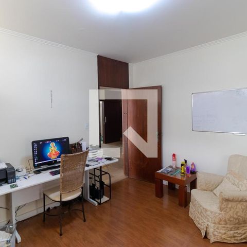 Casa para alugar com 628m², 5 quartos e 7 vagas Casa para alugar com 628m², 5 quartos e 7 vagasEscritório