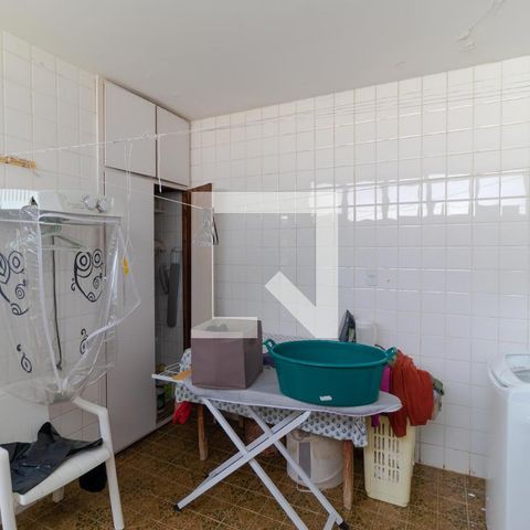 Casa para alugar com 628m², 5 quartos e 7 vagas Casa para alugar com 628m², 5 quartos e 7 vagasÁrea de Serviço 02