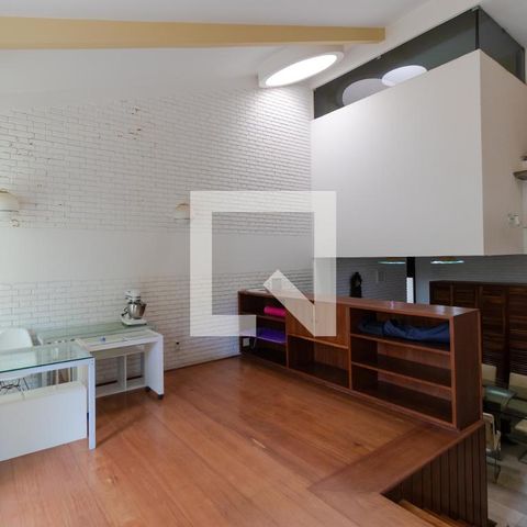 Casa para alugar com 628m², 5 quartos e 7 vagas Casa para alugar com 628m², 5 quartos e 7 vagasSalas