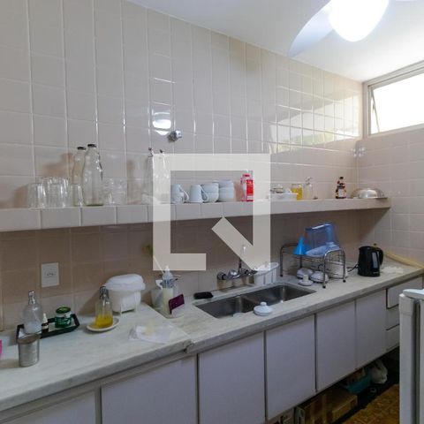 Casa para alugar com 628m², 5 quartos e 7 vagas Casa para alugar com 628m², 5 quartos e 7 vagasCozinha(Edícula)
