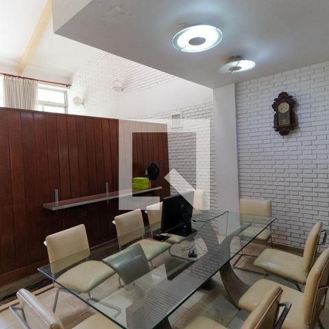 Casa para alugar com 628m², 5 quartos e 7 vagas Casa para alugar com 628m², 5 quartos e 7 vagasSala de Jantar