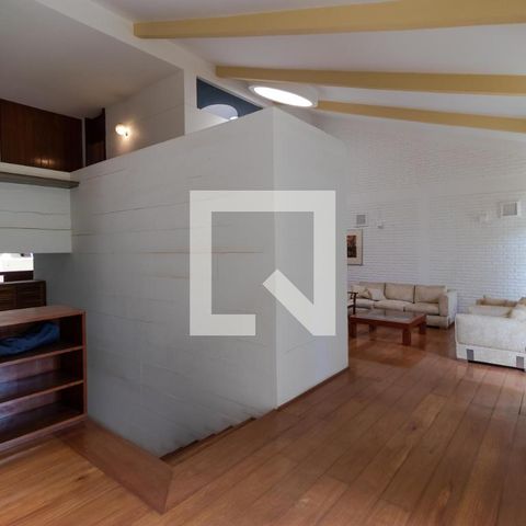 Casa para alugar com 628m², 5 quartos e 7 vagas Casa para alugar com 628m², 5 quartos e 7 vagasSalas
