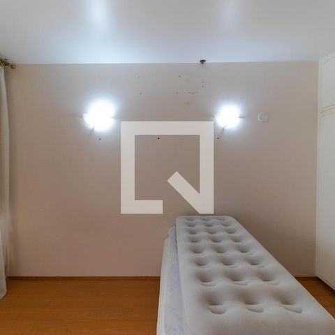 Casa para alugar com 628m², 5 quartos e 7 vagas Casa para alugar com 628m², 5 quartos e 7 vagasQuarto 01