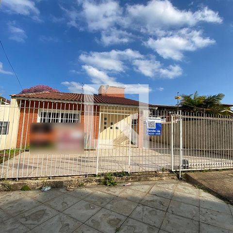 Casa à venda com 90m², 2 quartos e 3 vagasFachada