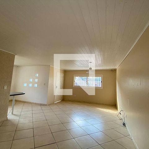 Casa à venda com 90m², 2 quartos e 3 vagasSala