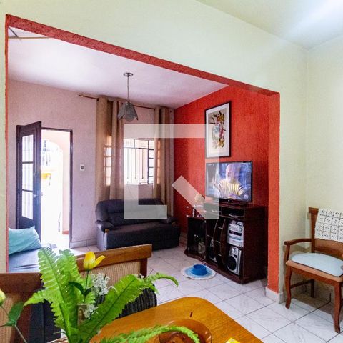 Casa à venda com 126m², 2 quartos e 1 vagaSala