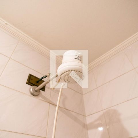 Casa à venda com 90m², 2 quartos e 2 vagasBanheiro