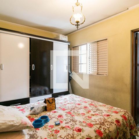 Casa à venda com 90m², 2 quartos e 2 vagasSuíte