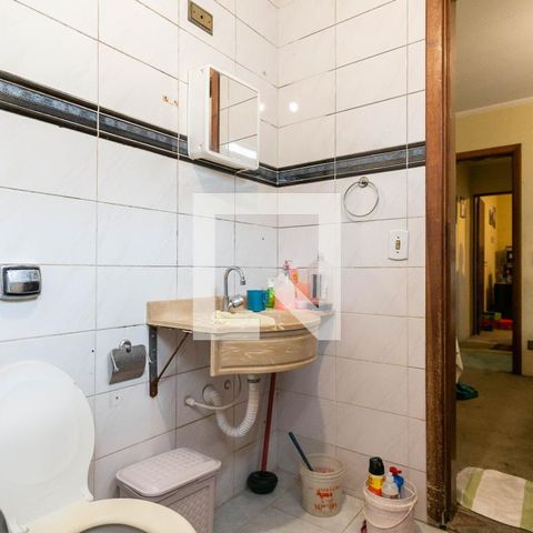 Casa à venda com 90m², 2 quartos e 2 vagasBanheiro da Suíte
