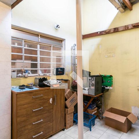 Casa à venda com 90m², 2 quartos e 2 vagasEscritório