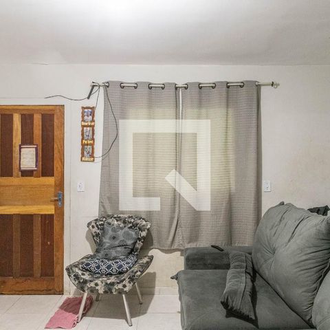 Casa de condomínio à venda com 65m², 2 quartos e 1 vagaSala