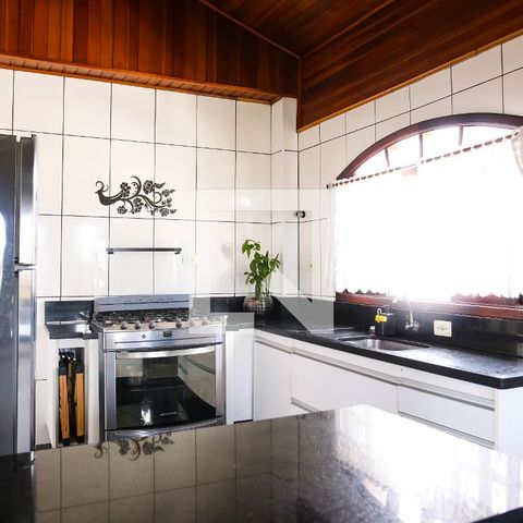 Apartamento à venda com 95m², 3 quartos e 2 vagasCozinha