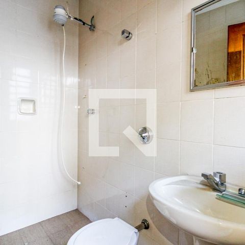 Casa para alugar com 150m², 2 quartos e 2 vagasBanheiro de Serviço