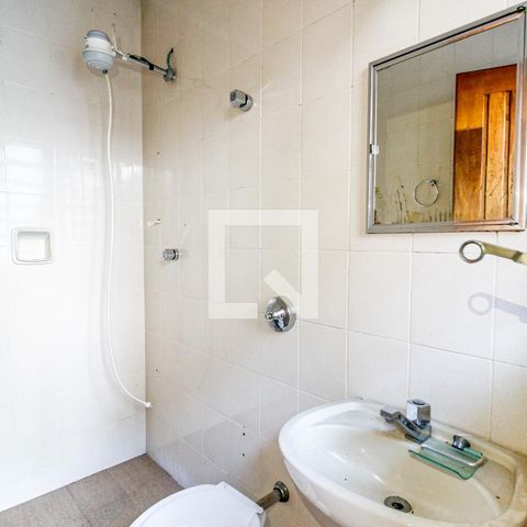 Casa para alugar com 150m², 2 quartos e 2 vagasBanheiro de Serviço