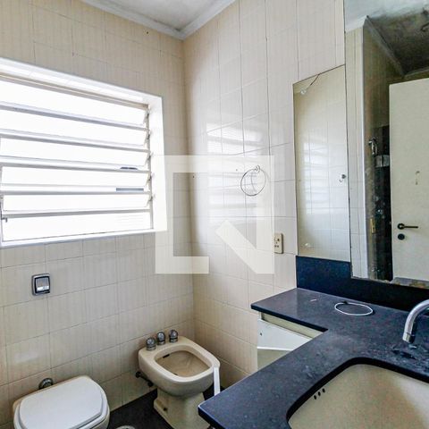 Casa para alugar com 150m², 2 quartos e 2 vagasBanheiro