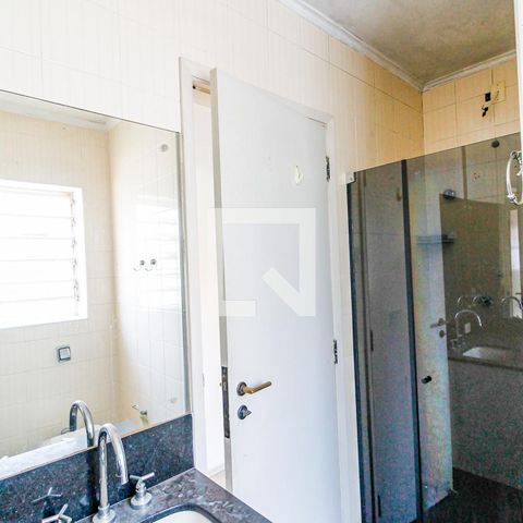 Casa para alugar com 150m², 2 quartos e 2 vagasBanheiro