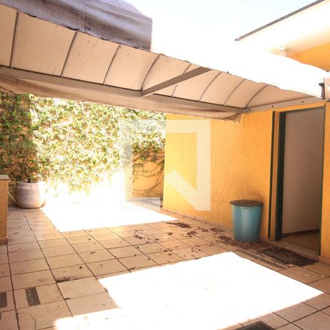 Casa à venda com 240m², 4 quartos e 4 vagasÁrea Externa