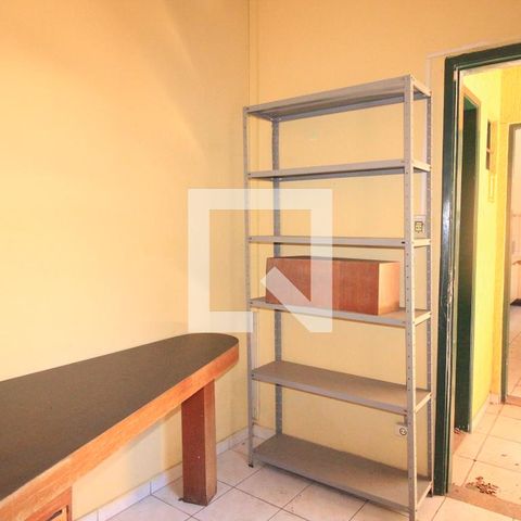 Casa à venda com 240m², 4 quartos e 4 vagasQuarto de Serviço