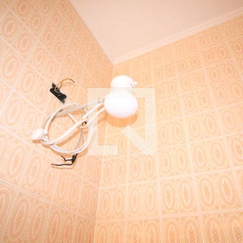 Casa à venda com 240m², 4 quartos e 4 vagasBanheiro 2