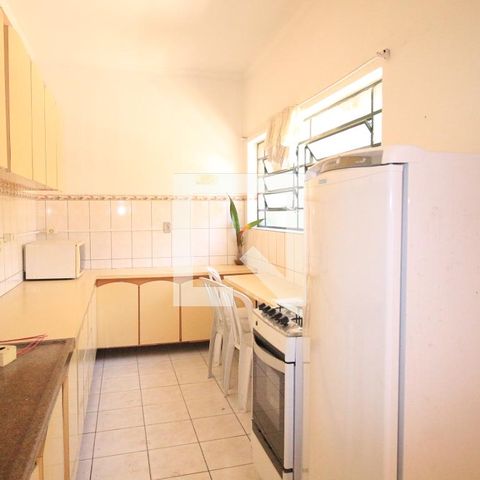 Casa à venda com 240m², 4 quartos e 4 vagasCozinha