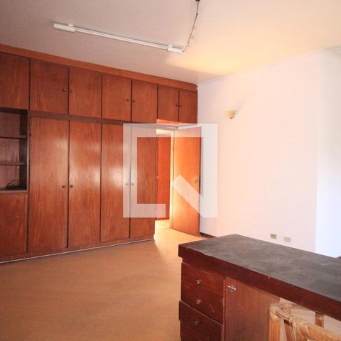 Casa à venda com 240m², 4 quartos e 4 vagasSala