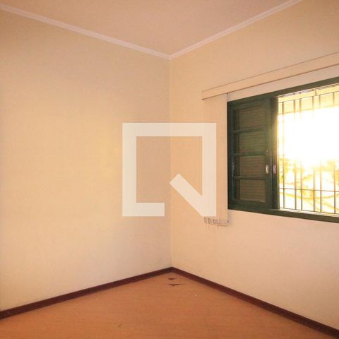 Casa à venda com 240m², 4 quartos e 4 vagasQuarto 2