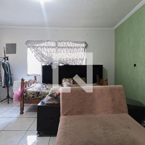 Casa à venda com 100m², 2 quartos e 5 vagasSala