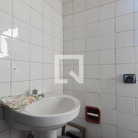 Casa à venda com 100m², 2 quartos e 5 vagasBanheiro da Suíte