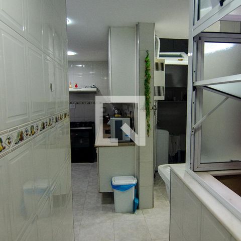Apartamento à venda com 180m², 3 quartos e 1 vagaÁrea de Serviço