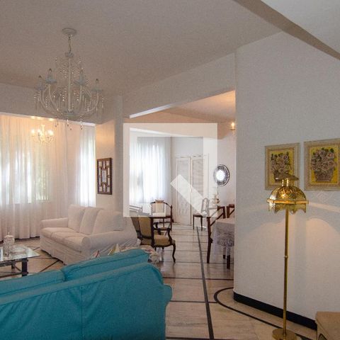 Apartamento à venda com 180m², 3 quartos e 1 vagaSala