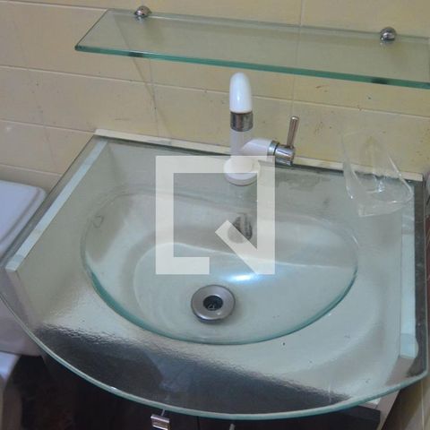 Casa à venda com 60m², 2 quartos e 2 vagasBanheiro