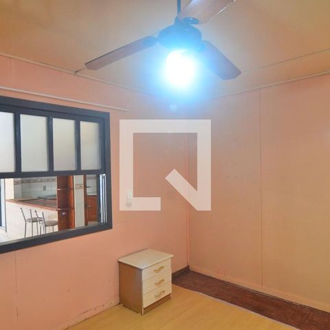 Casa à venda com 60m², 2 quartos e 2 vagasSuíte