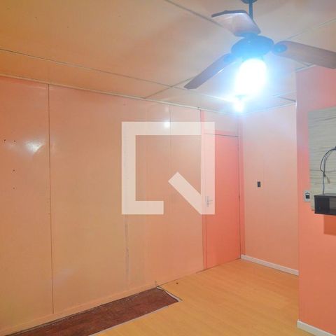 Casa à venda com 60m², 2 quartos e 2 vagasSuíte