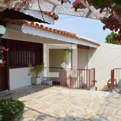 Casa à venda com 200m², 3 quartos e 2 vagasQuintal frente