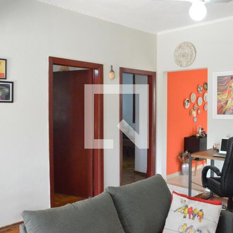 Casa à venda com 200m², 3 quartos e 2 vagasSala