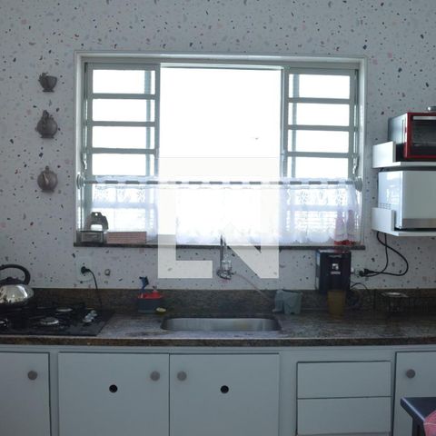 Casa à venda com 200m², 3 quartos e 2 vagasCozinha
