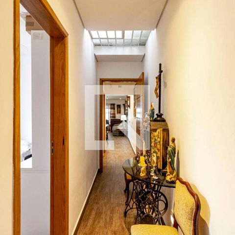 Casa à venda com 159m², 3 quartos e 2 vagasCorredor dos Quartos