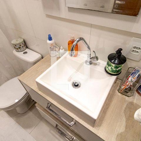 Casa à venda com 159m², 3 quartos e 2 vagasBanheiro 01 da Suíte - Torneira