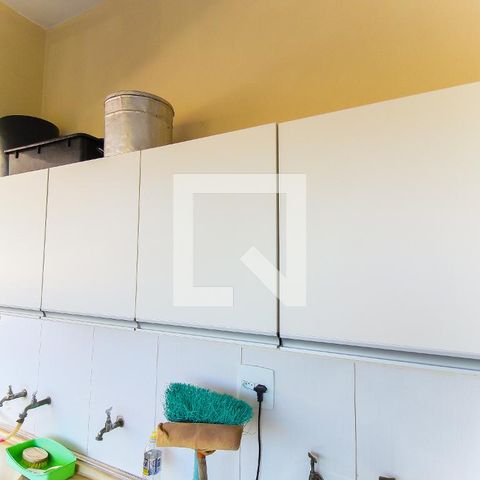 Casa à venda com 259m², 3 quartos e 2 vagas Casa à venda com 259m², 3 quartos e 2 vagasÁrea de Serviço