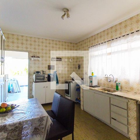 Casa à venda com 259m², 3 quartos e 2 vagasCozinha