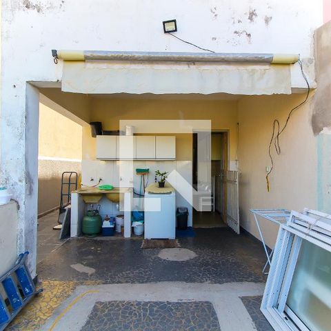 Casa à venda com 259m², 3 quartos e 2 vagas Casa à venda com 259m², 3 quartos e 2 vagasVaranda
