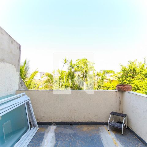Casa à venda com 259m², 3 quartos e 2 vagas Casa à venda com 259m², 3 quartos e 2 vagasVaranda